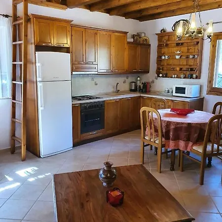 Panos Apartment Koinira