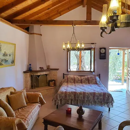 Panos Apartment